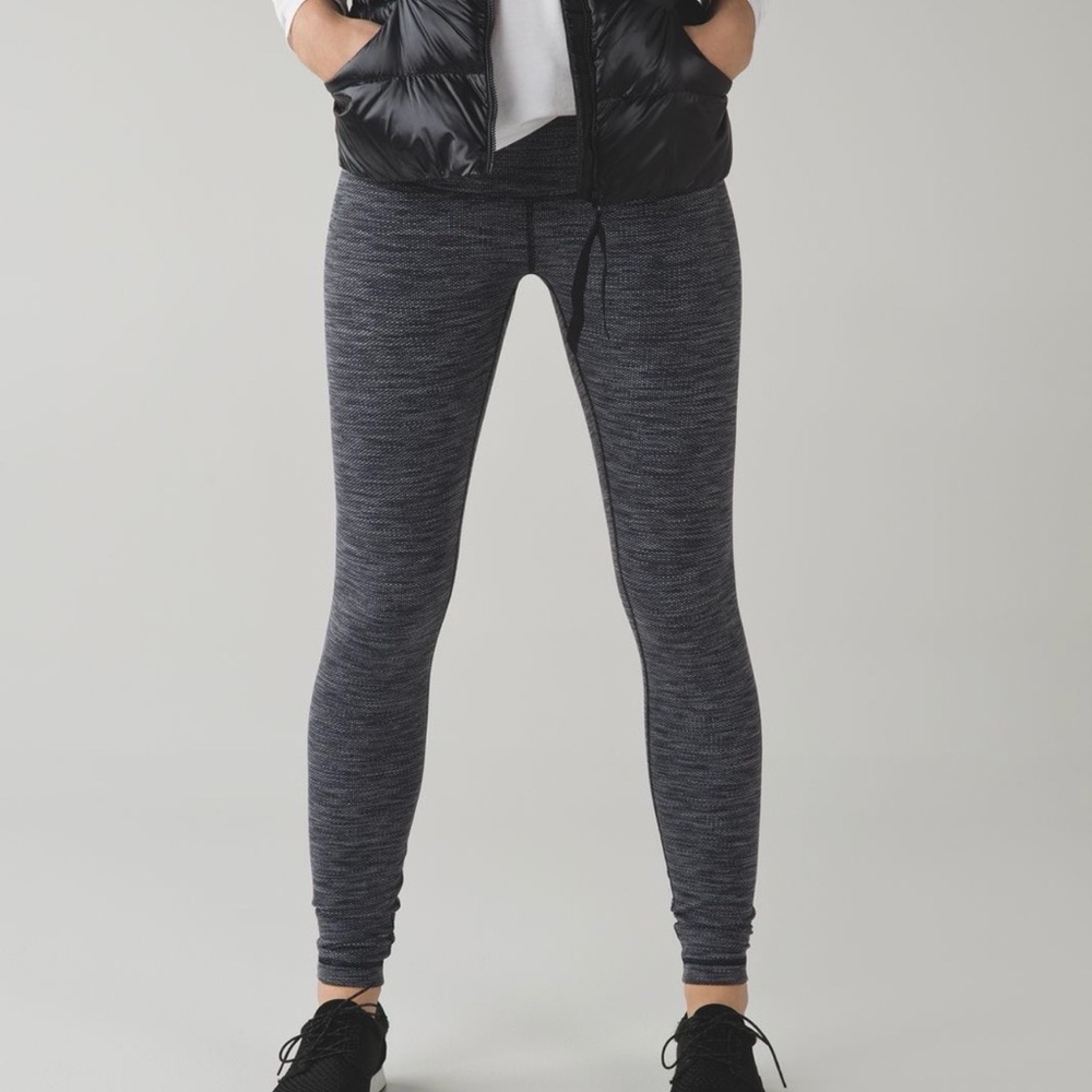 Lululemon Wunder Under Woman’s Leggings Gray Black Slate Size 4 Athletic Pilates